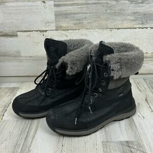 UGG Adirondack 111 Womens 9 Black leather weatherproof Boots ankle fleece lined